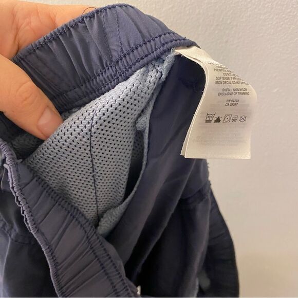 COLUMBIA woman’s navy blue nylon pull on hiking fishing shorts 6” plus size 1X - Picture 9 of 10